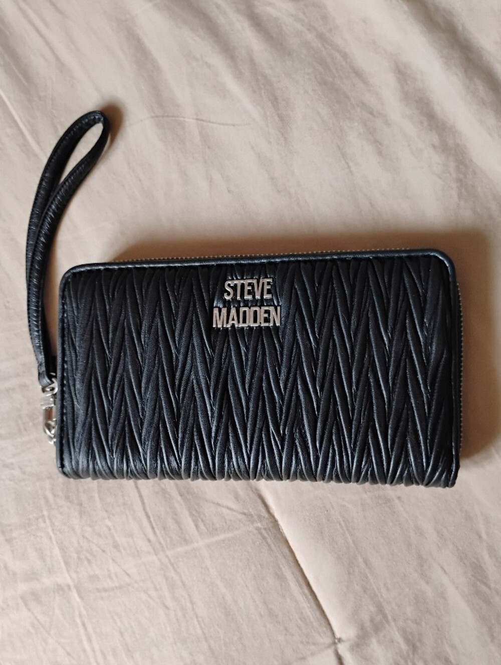 Steve Madden Quilted Wallet Wrislet